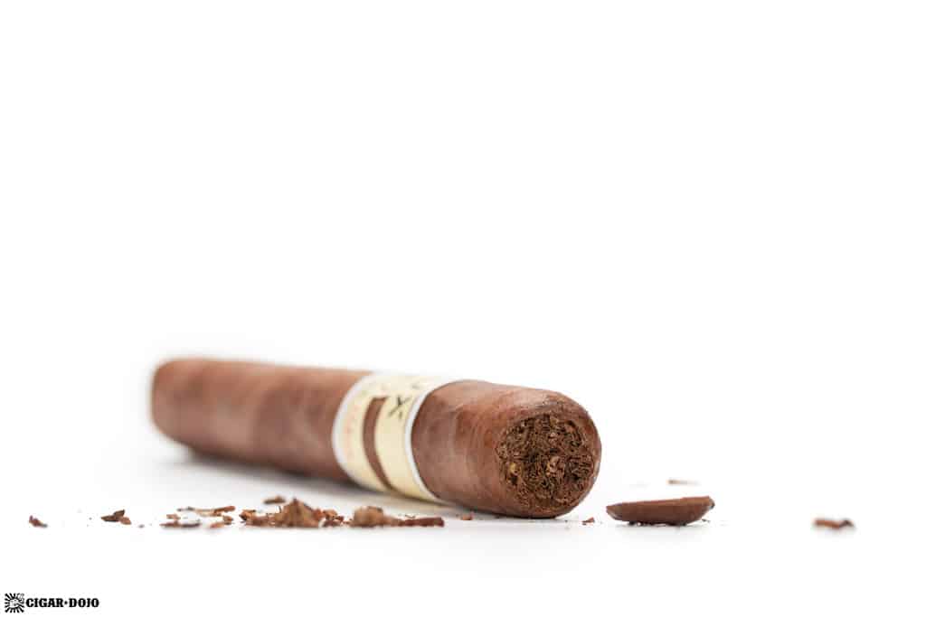 Crux Epicure Habano Toro cigar head cut cap