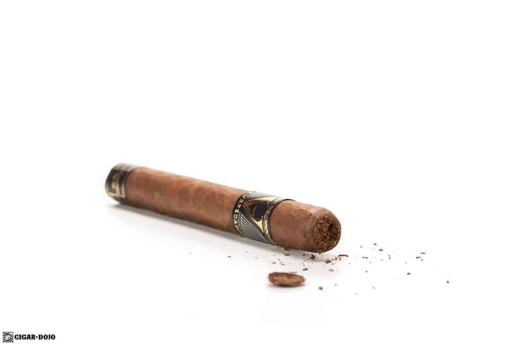 Crowned Heads La Vereda No. 52 cigar head cut cap