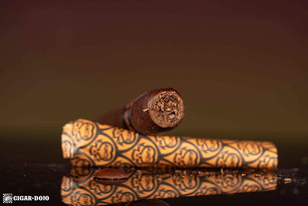 Asylum 867 Auntie Petite Corona cigar head cut cap