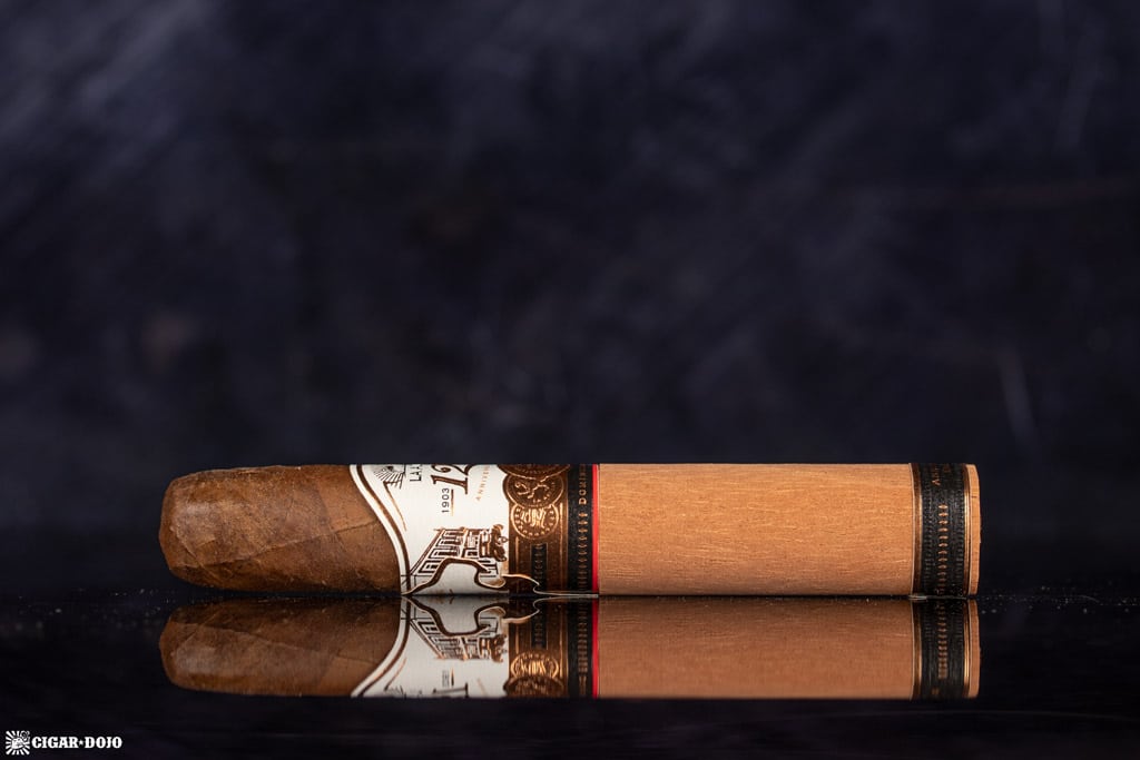 La Aurora 120 Anniversary Robusto cigar side view