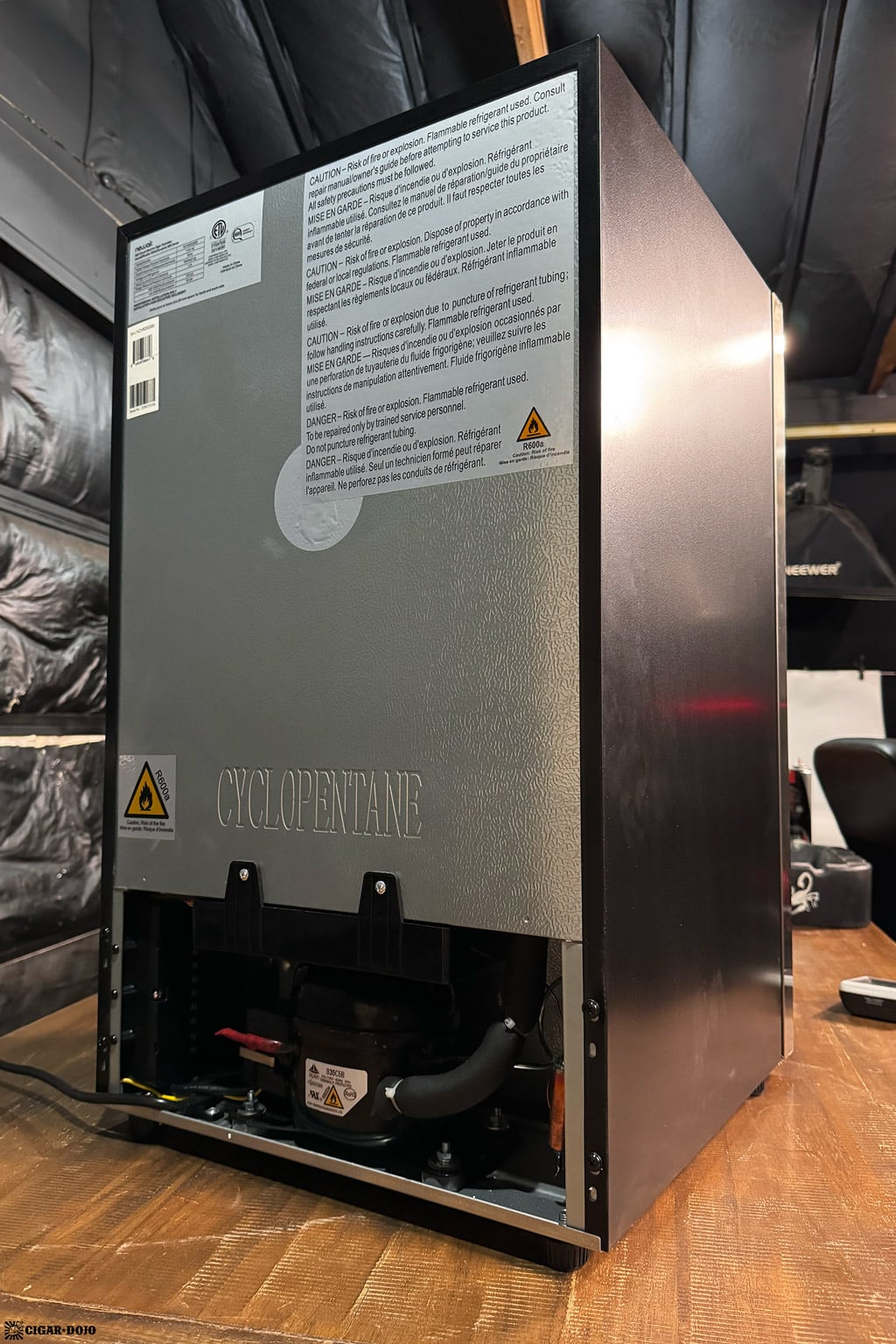 NewAir x Boveda NCH500SSB0 humidor back