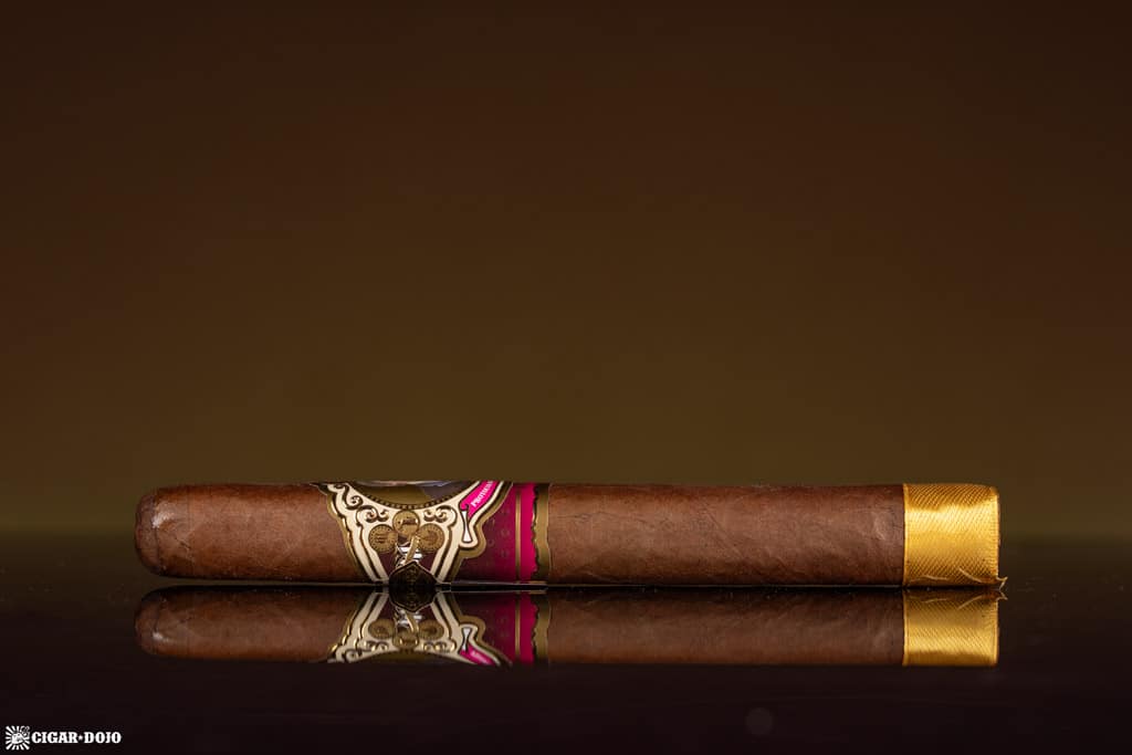 Protocol Phoebe Couzins Natural cigar side view