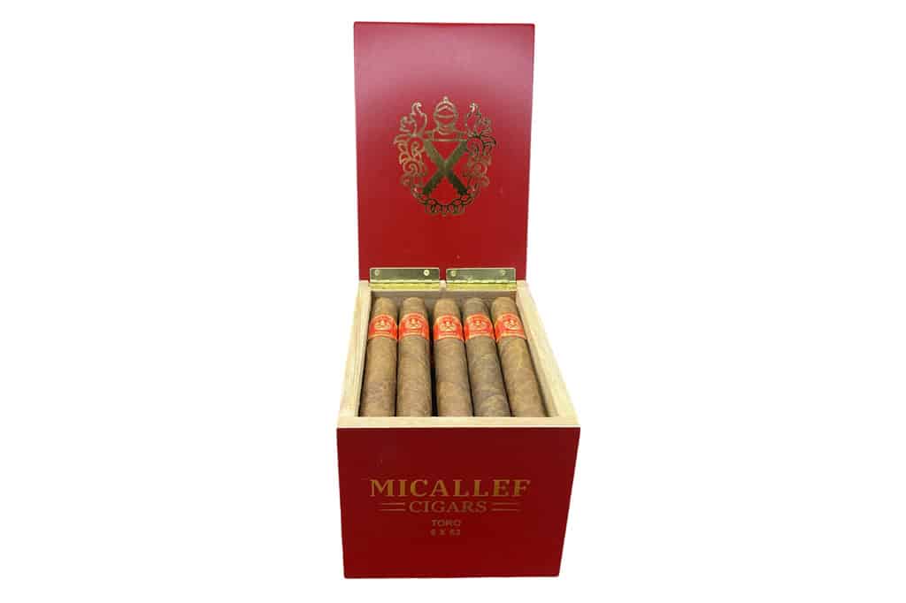 Micallef Red cigar box open