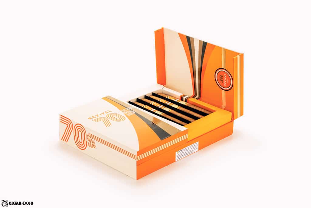 JR Revival 70s cigar box half open