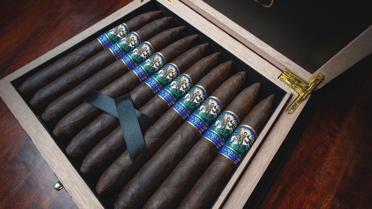 Foundation Cigar Company Marks Decade Milestone with Aniversario Blend Image