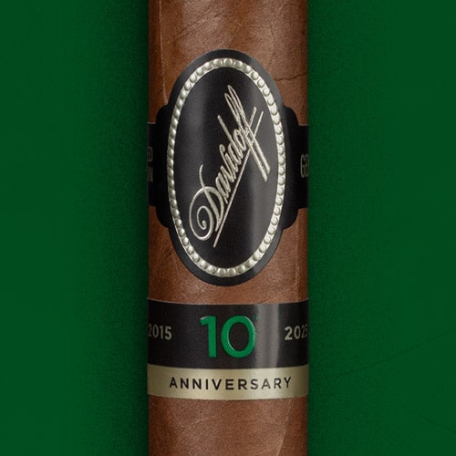 Davidoff Escurio 10th Anniversary Limited Edition No. 10 Cigar of the Year 2025 circle