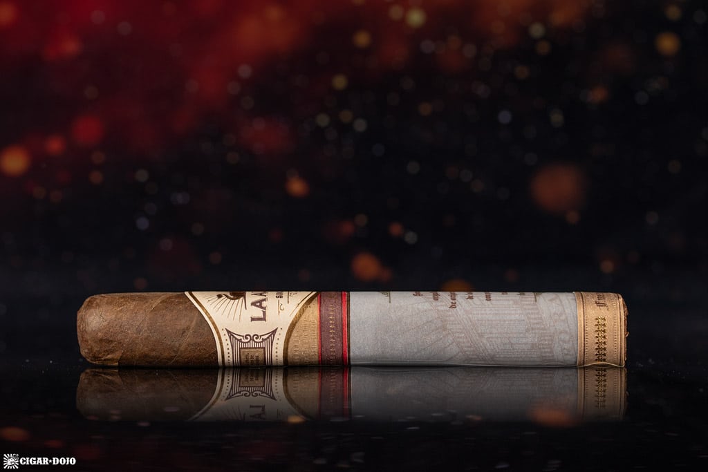 La Aurora Family Creed Fuerte Sol Toro cigar side view