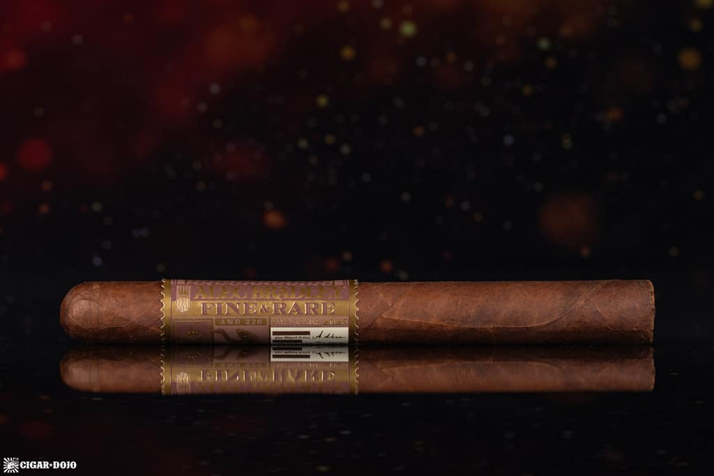 Alec Bradley Fine & Rare ANB-228 cigar side view