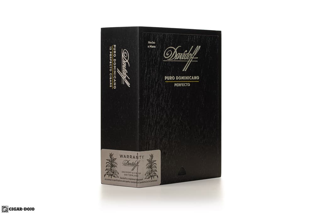 Davidoff Puro Dominicano Perfecto cigar box closed