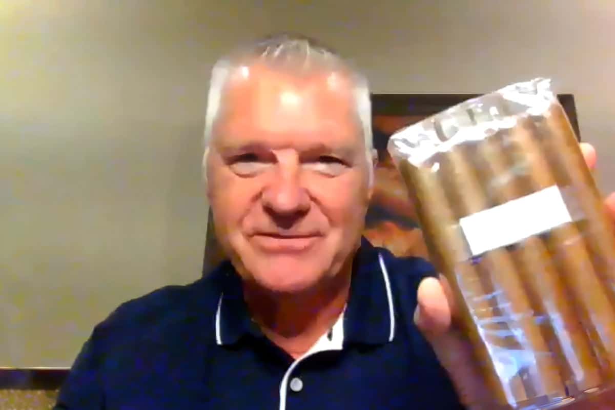 Glen Case shows off Mildly Pistoff Kristoff on Smoke Night LIVE