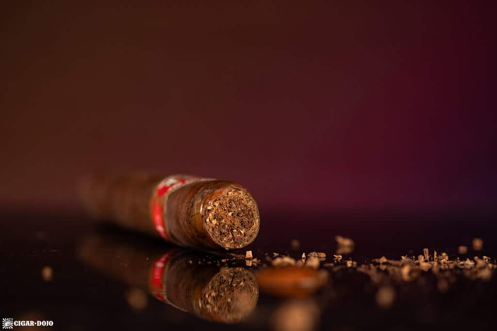 Saint Luis Rey Eiroa 30th Anniversary Toro cigar head cut cap
