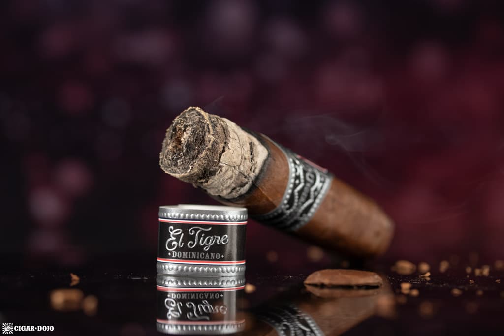 Drew Estate Undercrown El Tigre Dominicano Toro cigar nub finished