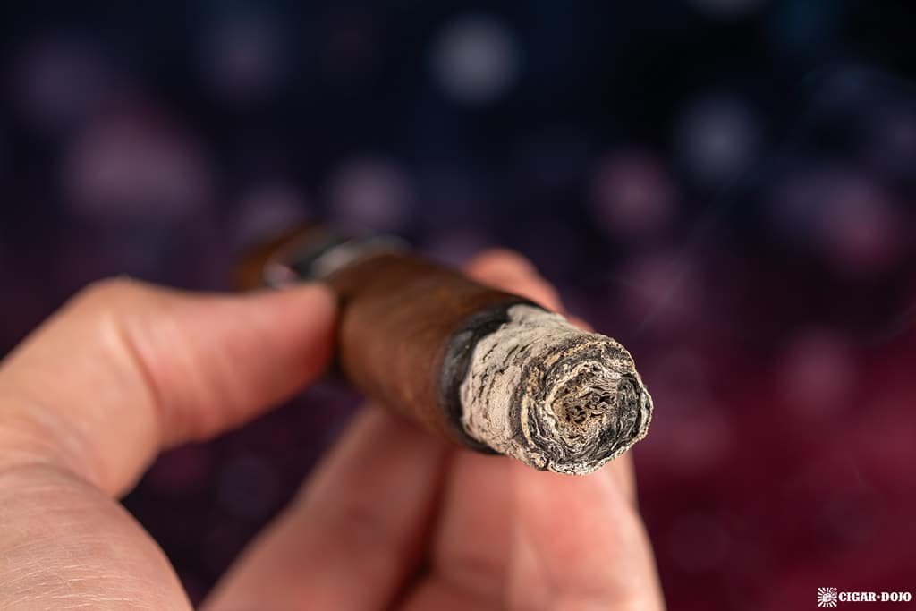 Drew Estate Undercrown El Tigre Dominicano Toro cigar smoking