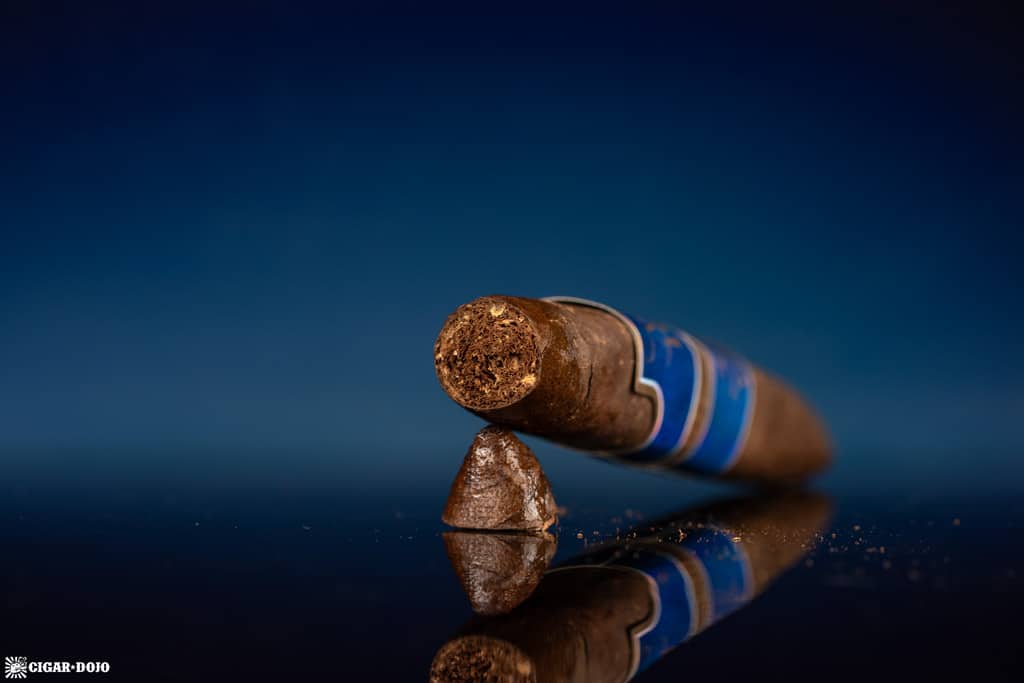 Aging Room Blue Amber cigar head cut cap