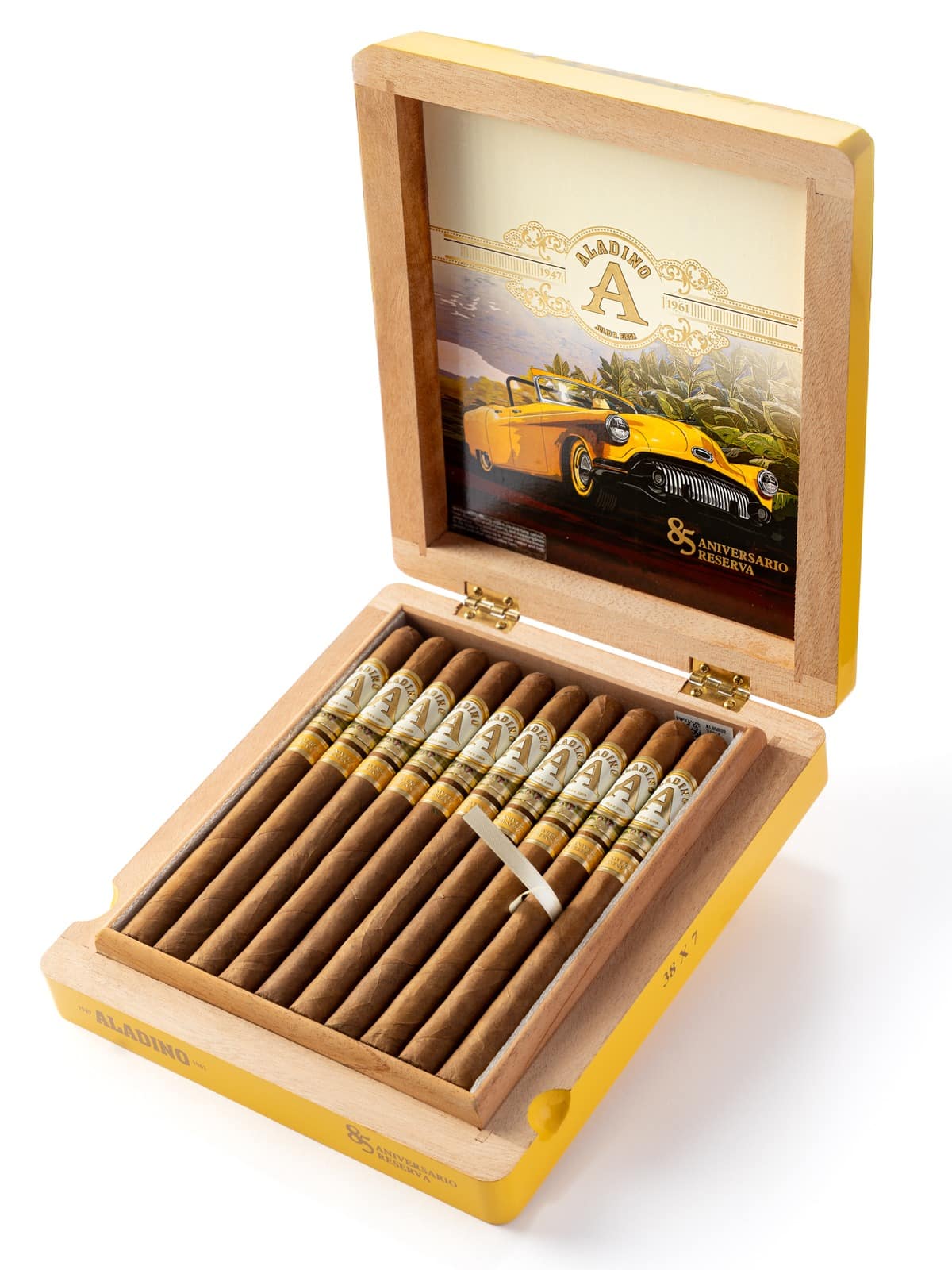 Open 20-count box of Aladino 85 Aniversario Elegante cigars