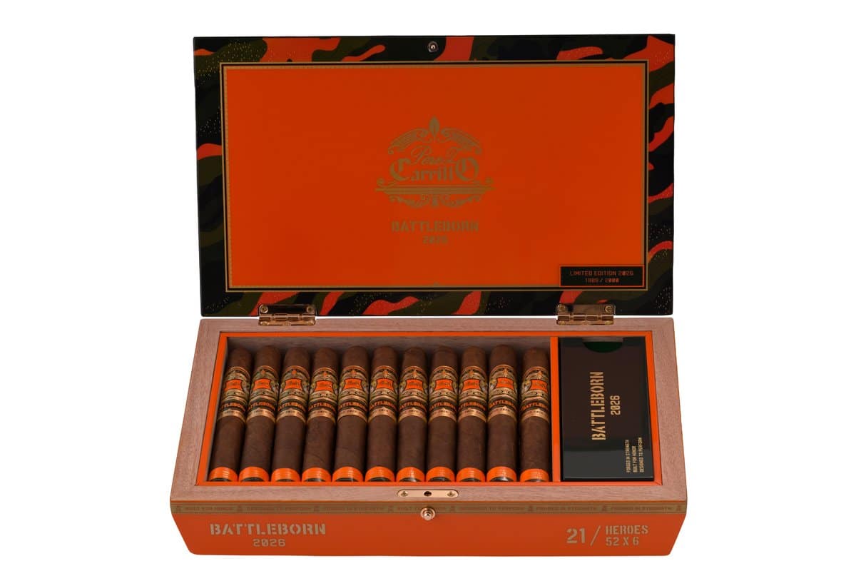 Open 21-count box of Battleborn Heroes 2026 cigars